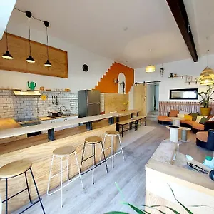  Hostel Coast - Utopy France