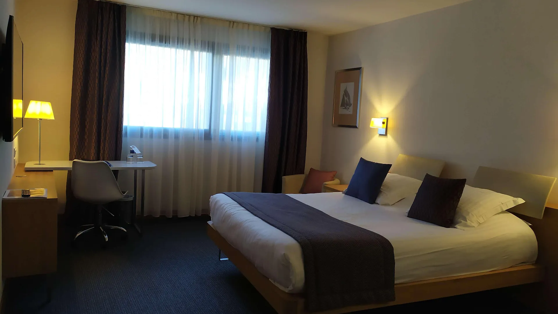 Best Western Premier Hotel Du Vieux-Port La Ciotat 4*,